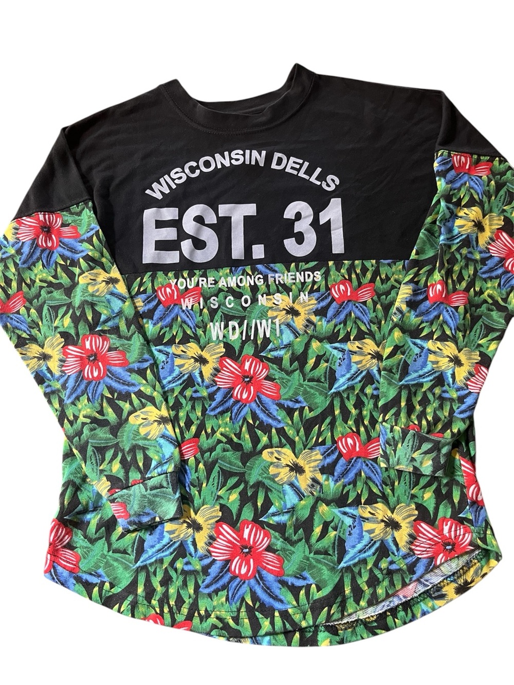 Wisconsin Dells Floral Tropical Long Sleeve Graphic Shirt M